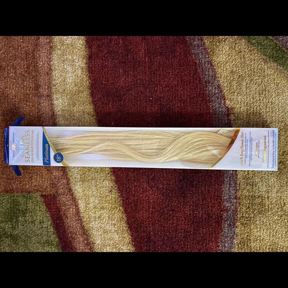 Platinum 18 inch clip in hair extensions